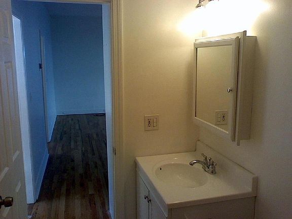 5th image of 100 Orland St Fl 1ST