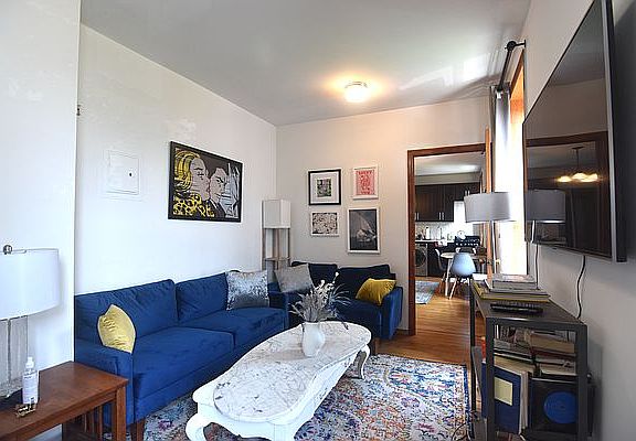 2nd image of 73 Meserole Ave APT 2R