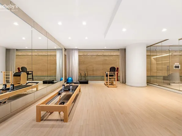 138 East 50th Street image 47 of 50