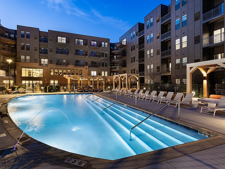 Metro 19 Apartments — Photo 38