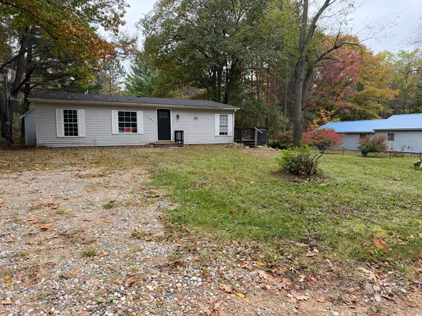1161 Pineview Rd, Harrison, MI 48625