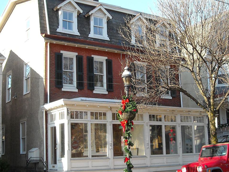 1st image of 7924 Germantown Ave APT 2F