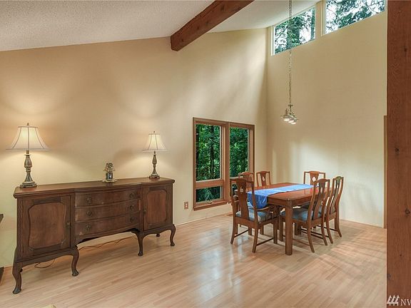 5th image of 18225 35th Ave NE