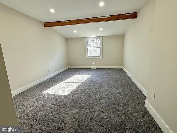 5th image of 3006 Dixon Ave
