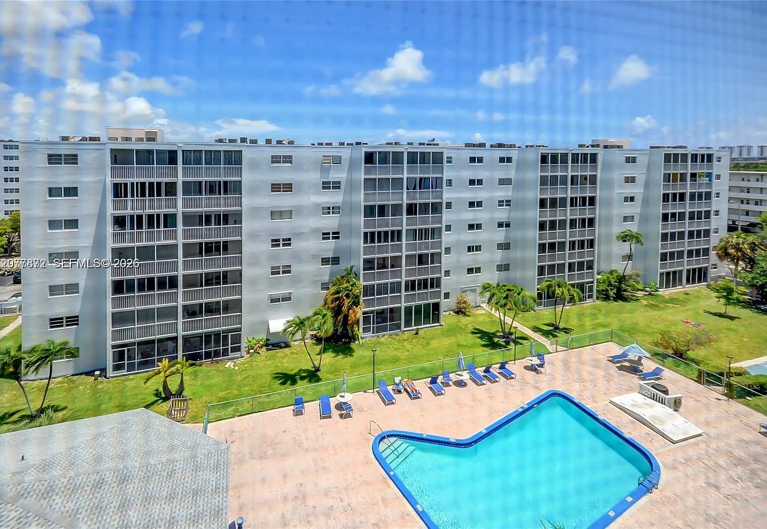 2 bed, 2.0 bath, $2,200 — Photo 2
