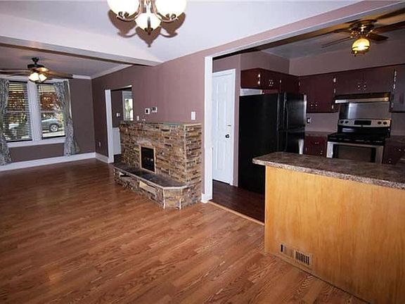 5th image of 1222 Williamson St
