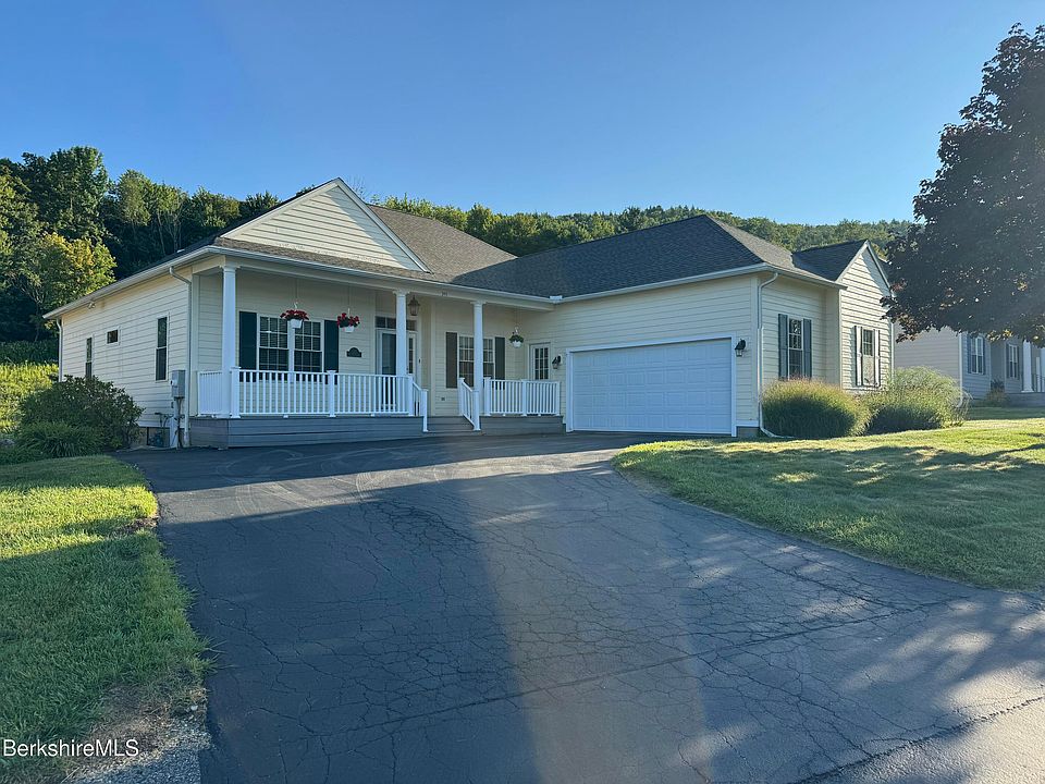 1st image of 345 Red Barn Rd #50