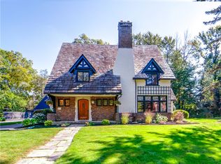 168 Grosvenor Rd, Rochester, NY 14610