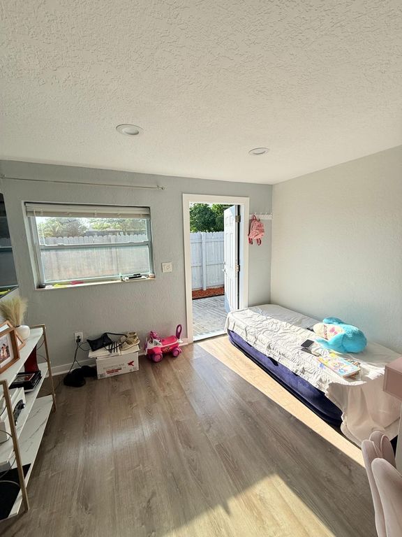2251 NW 4th St #1-2, Pompano Beach
