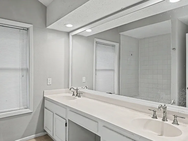 7410 Songwind Ln — Photo 12