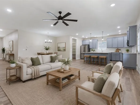28 Fleetwood Dr, Bella Vista, AR 72714