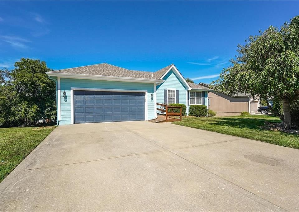 1st image of 2806 SW Shadow Brook Dr