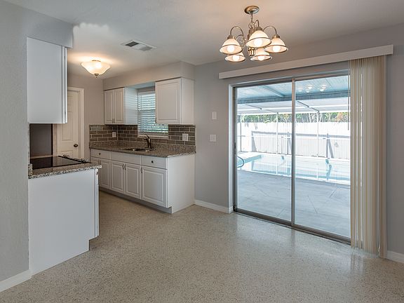 Dining Room w Pool View