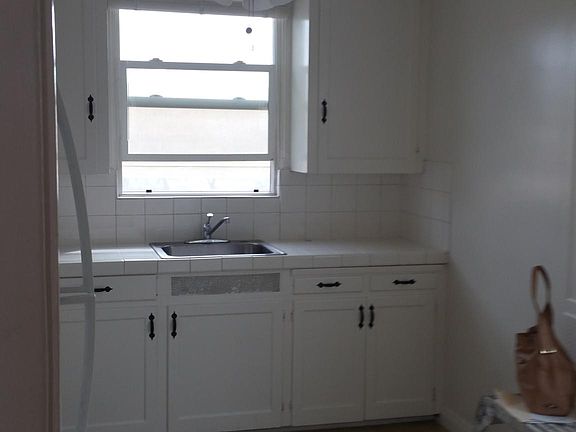 3rd image of 3717 4th Ave APT 2