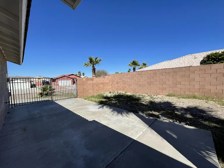 4072 S Cassidy Dr — Photo 2