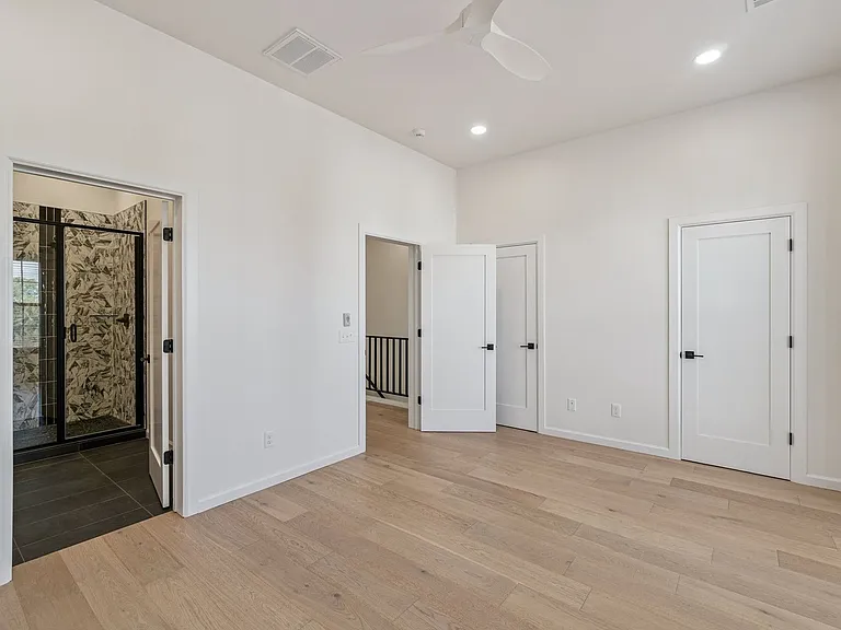 18814 Selah Way — Photo 25