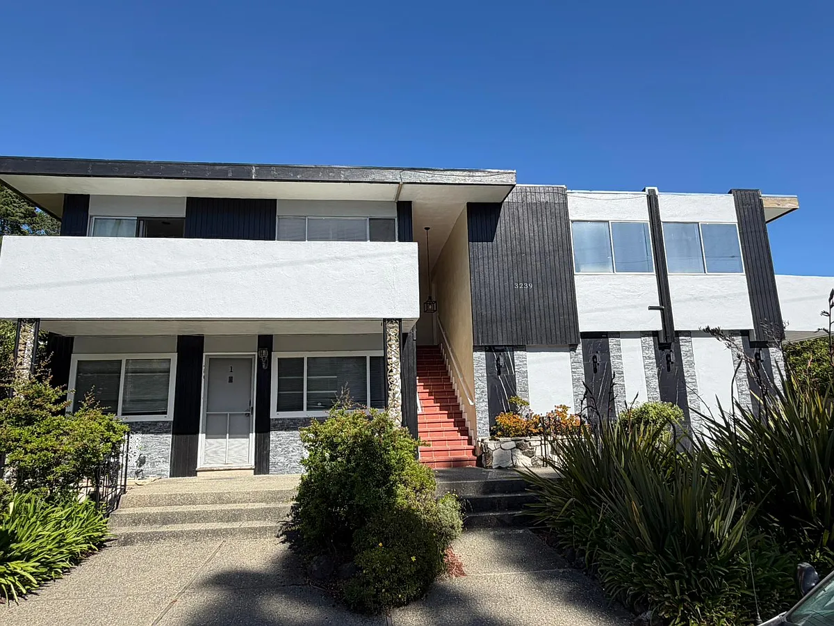 Building Photo - 3239 Glendora Dr #1