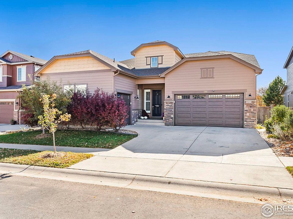 1st image of 1211 Peony Way