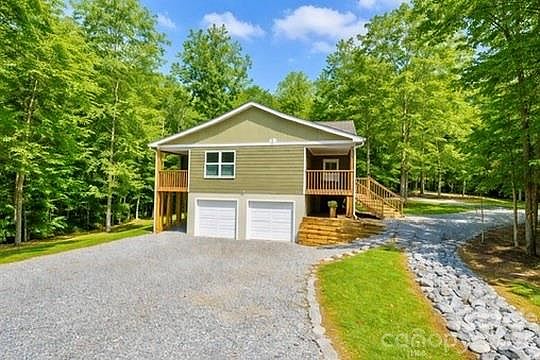 3rd image of 109 Beech Tree Ln