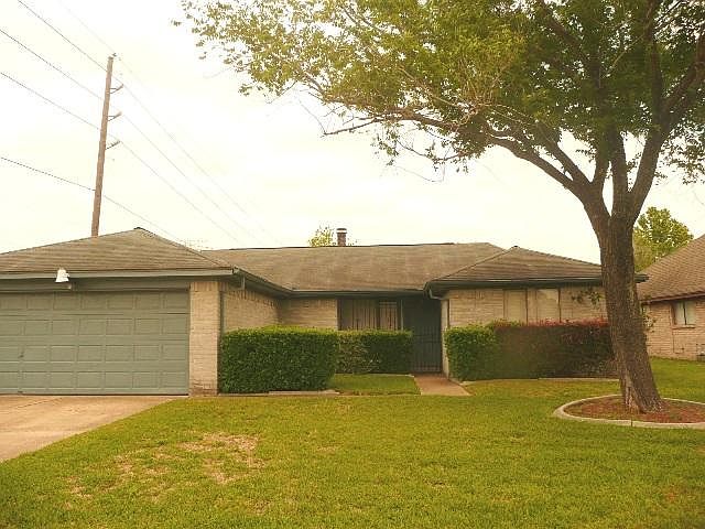 1st image of 10530 Crescent Moon Dr
