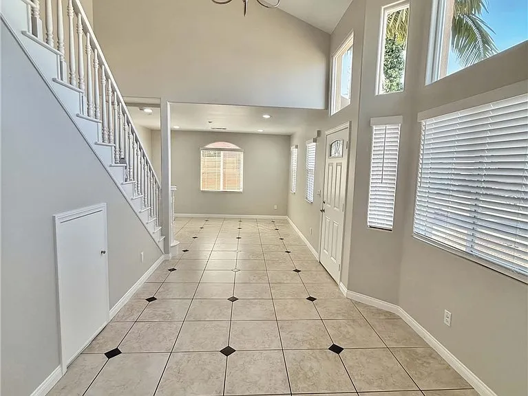 930 S Charlotte Ave #A — Photo 3