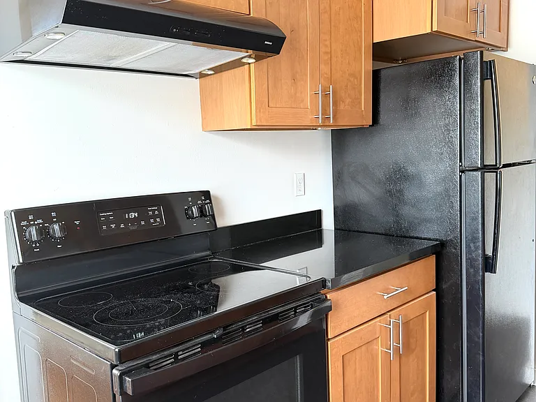 312 28th Ave S #B — Photo 4