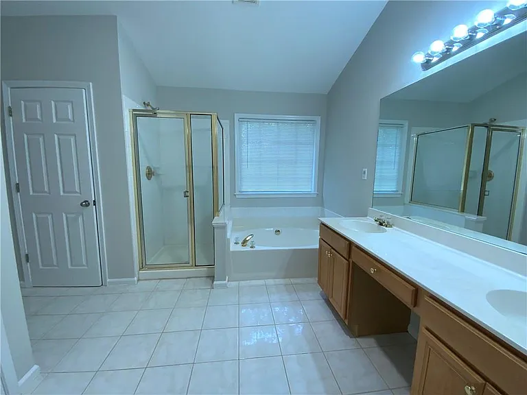 795 Hedgewick Trl — Photo 16