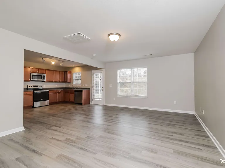 658 Switchback Ct — Photo 7