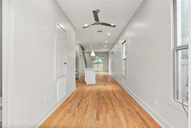 2 bed, 2.5 bath, 1175 sqft, $1,900 — Photo 4