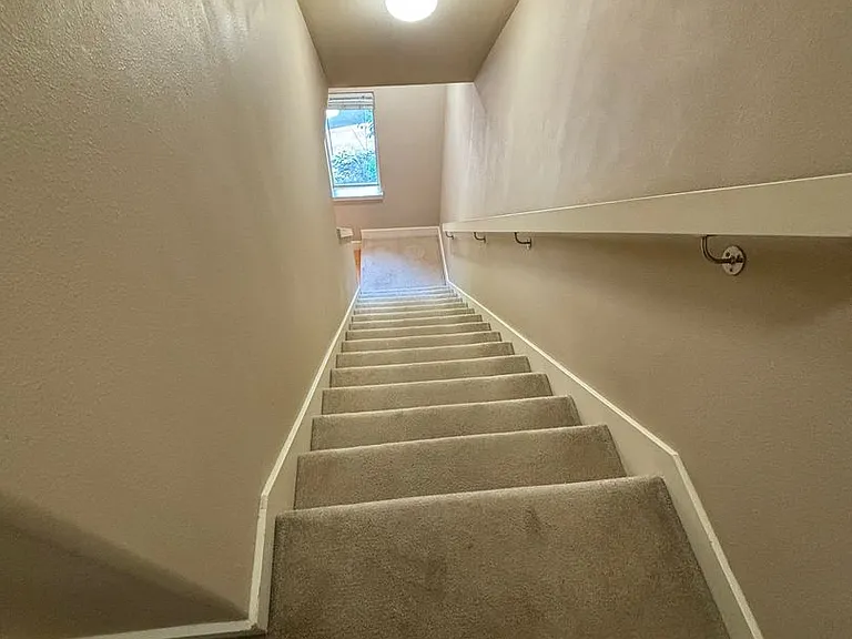 2145 NE 50th Way — Photo 37