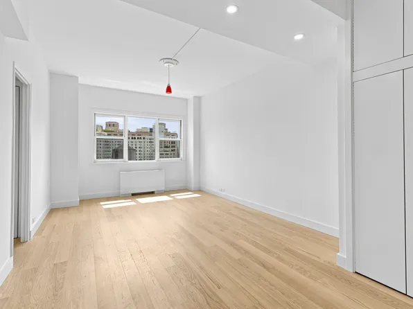 77 E 12th St APT 17G, New York, NY 10003