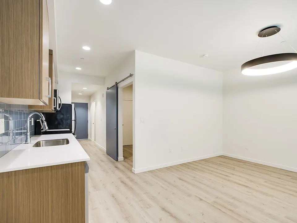 Ellie Jean Apartments