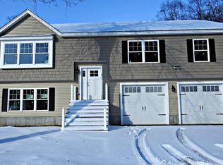 4 Melissa Cir, Methuen, MA 01844