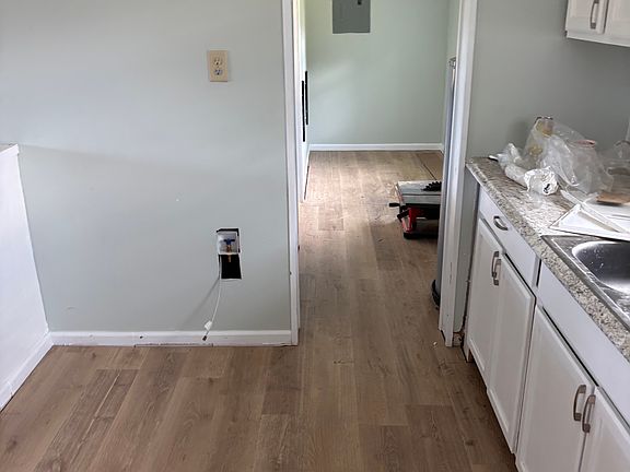 3rd image of 287 Stinson Rd