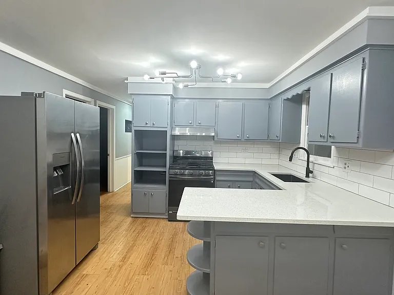 6118 W Gunnison St #1 — Photo 9