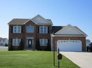 2110 Storms Store Rd, New Oxford, PA 17350