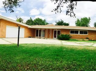1004 E Green Acres Dr, Hobbs, NM 88240