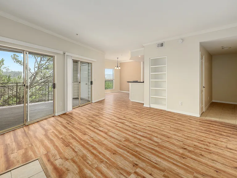 6000 Shepherd Mountain Cv #503 — Photo 4