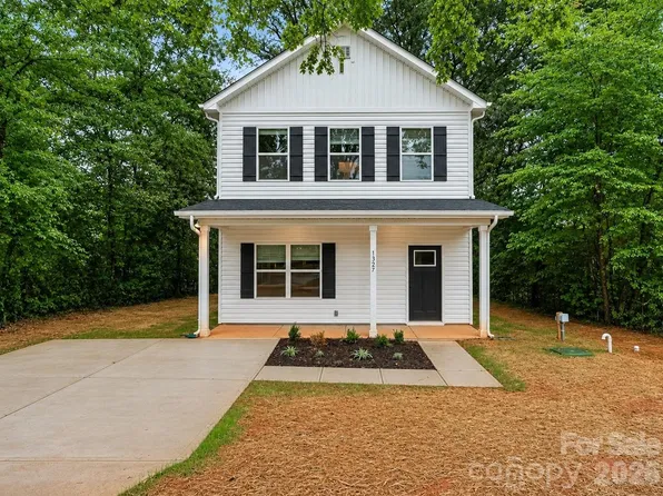 1327 4th St, Statesville, NC 28677