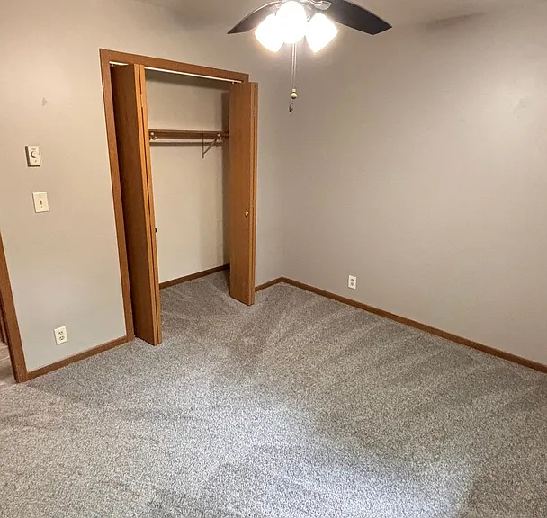 2427 New Pine Dr — Photo 4