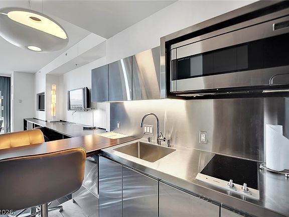 3rd image of 4381 W Flamingo Rd #1903