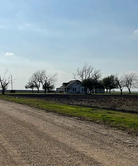 2451 N State Highway 95 — Photo 3