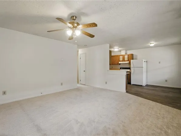 9534 5th Bay St APT E, Norfolk, VA 23518