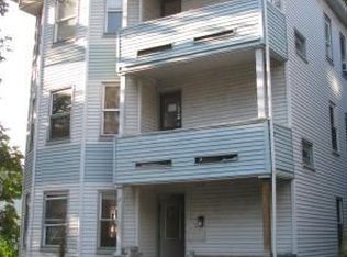 17 Hillside St, Worcester, MA 01610