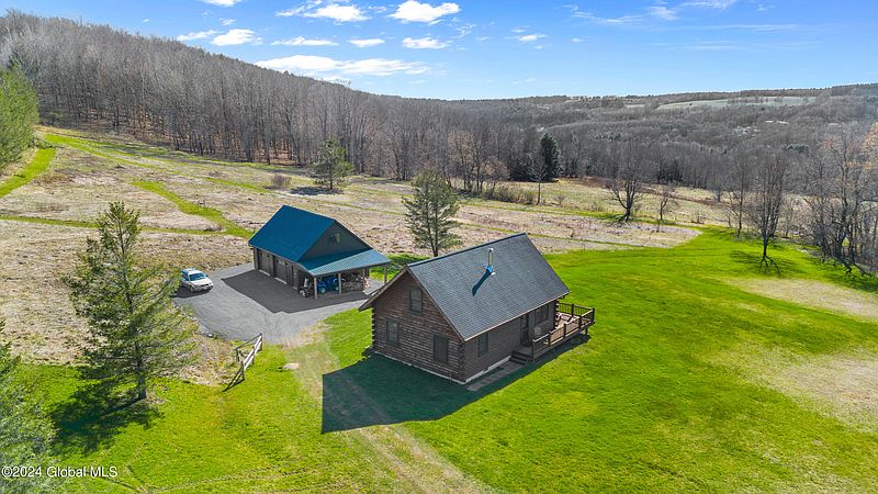 4th image of 267 Drift Hill Road