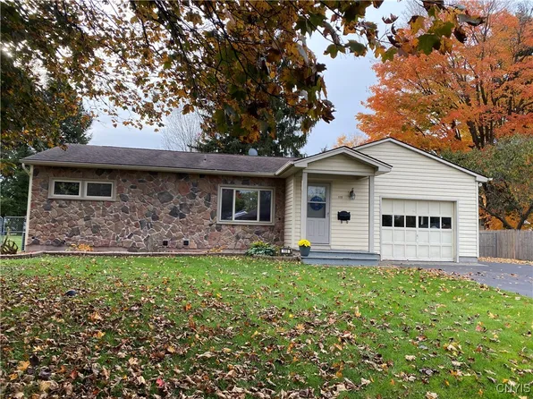 115 Kaywood Rd, North Syracuse, NY 13212