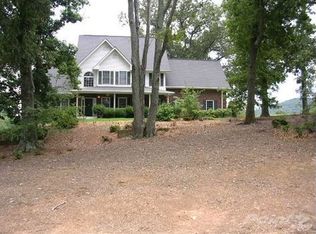 260 Foothills Dr, Murrayville, GA 30564
