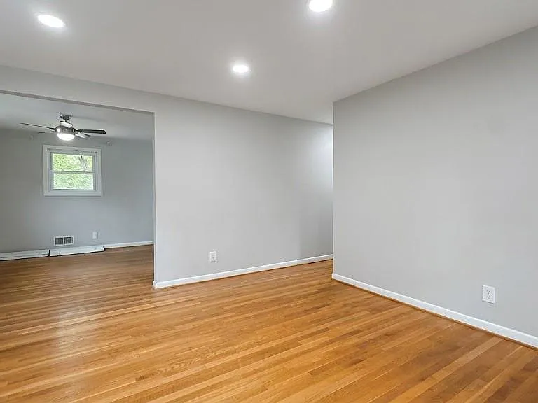 11115 Schuylkill Rd — Photo 10