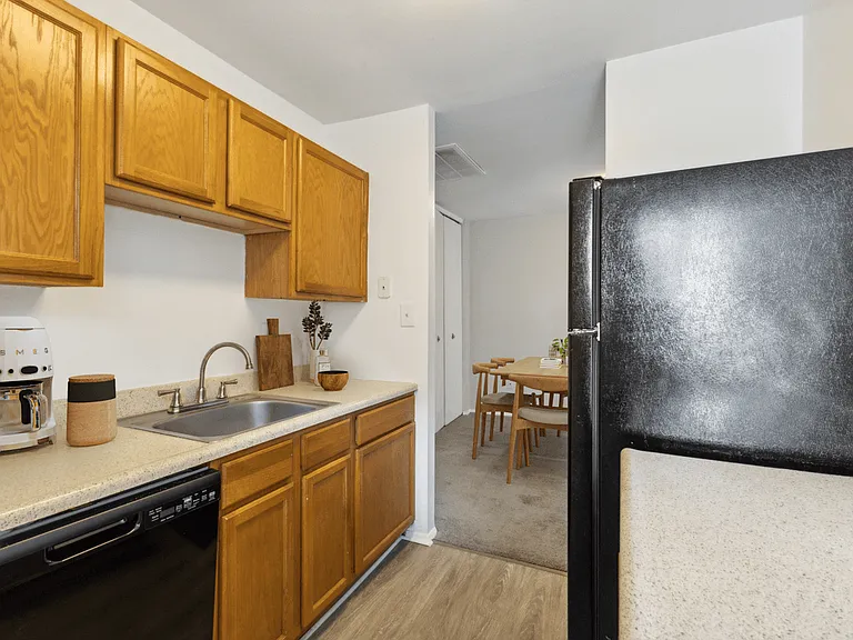 Briarwood Apartments — Photo 4