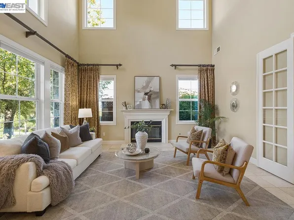 3 Crested Oak Ct, San Ramon, CA 94583